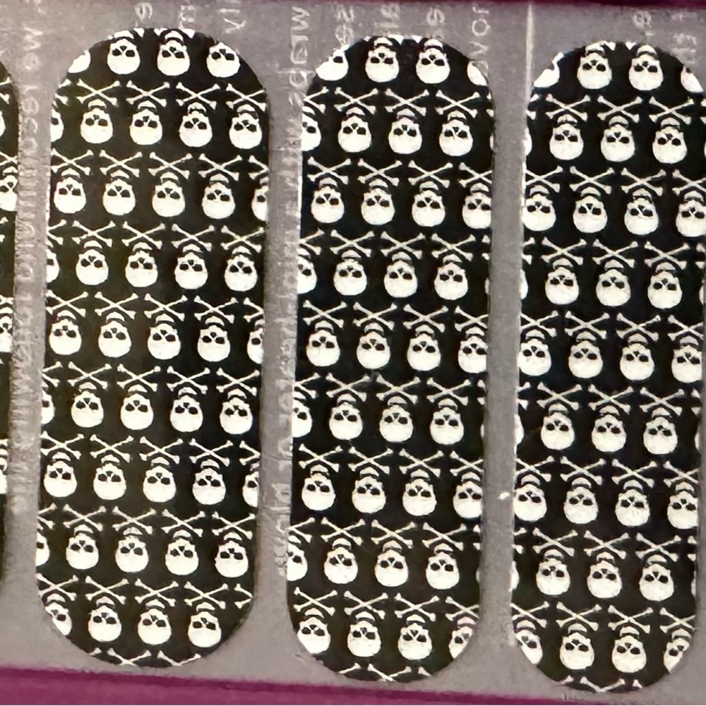 Jamberry Nail Wraps - Skulls